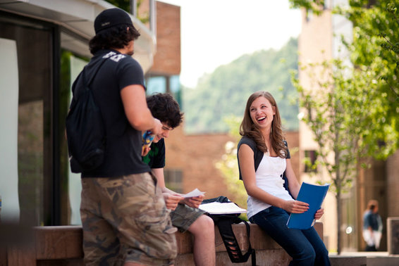 Students Outside UC