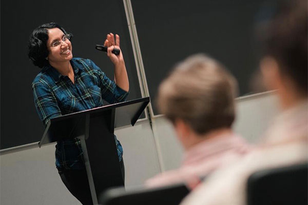 SSU professor Lavanya Vemsani giving a lecture to a classroom of students