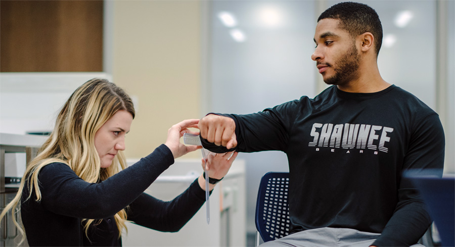 SSU OT students in lab