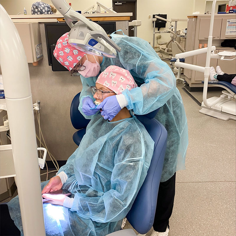 SSU Dental Clinic students doing clinical training