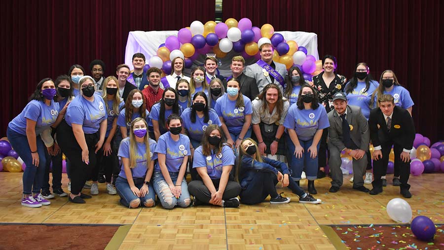 picture of large group of students